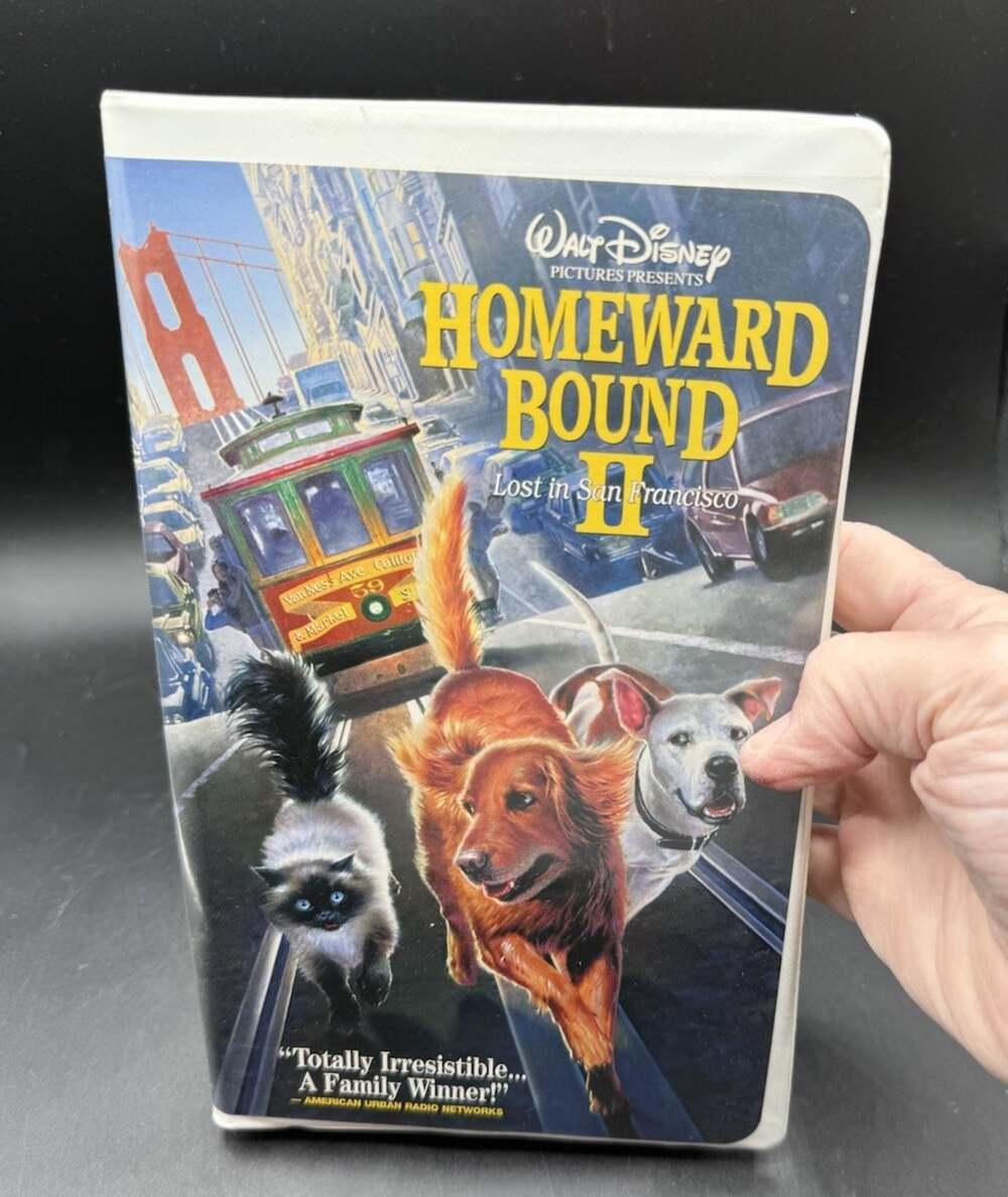 Homeward Bound II Lost in San Francisco VHS Walt Disney Home Video EUC -3
